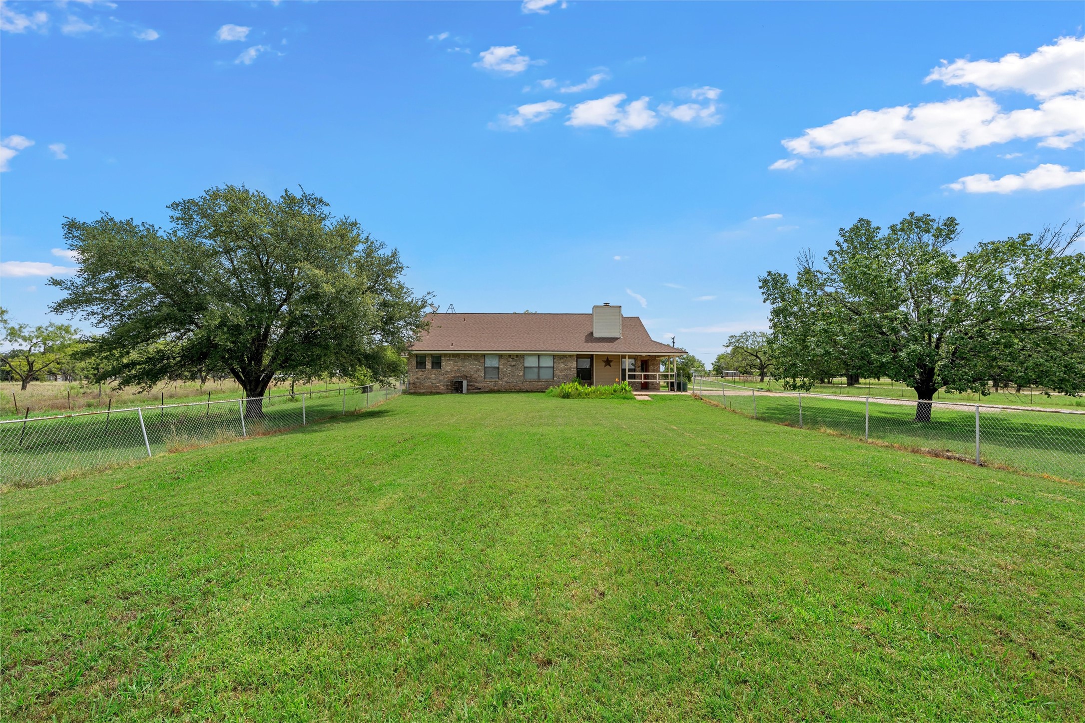 1777 Longhorn Parkway Axtell TX 76624