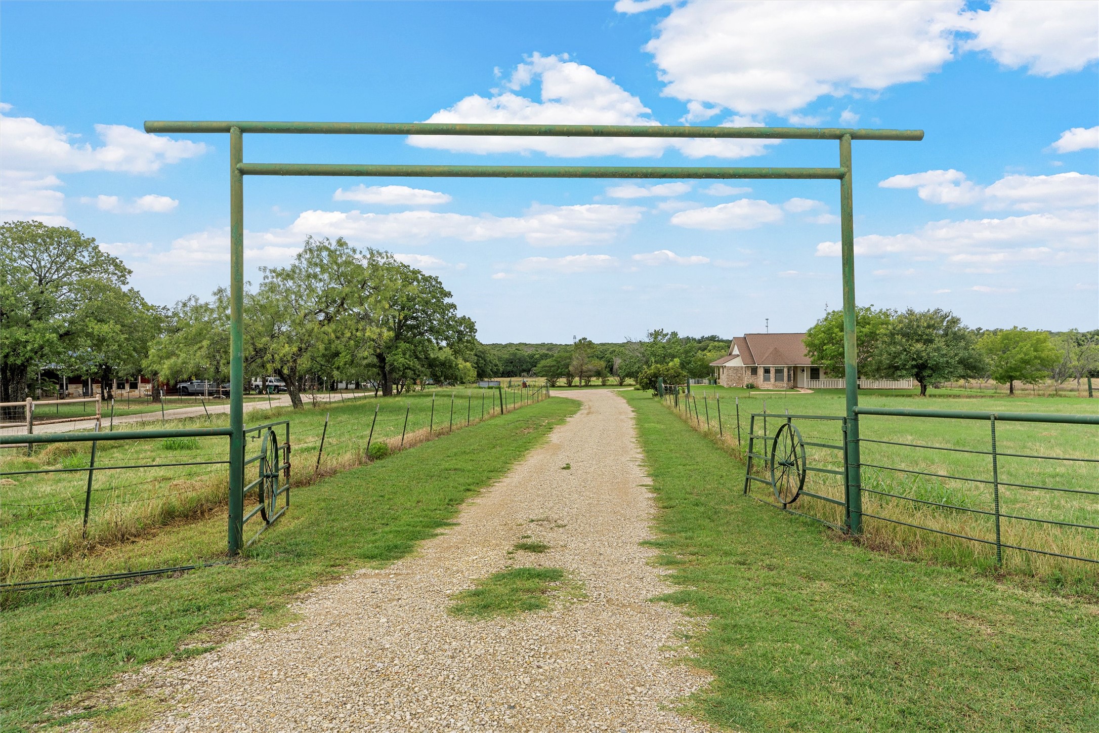 1777 Longhorn Parkway Axtell TX 76624