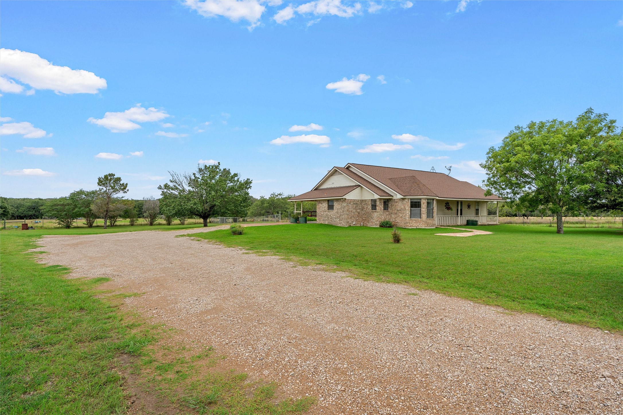 1777 Longhorn Parkway Axtell TX 76624