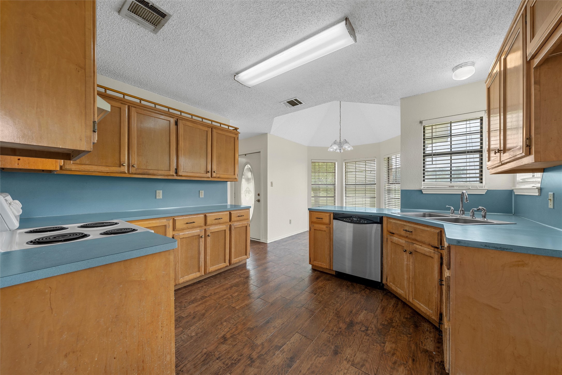 1777 Longhorn Parkway Axtell TX 76624