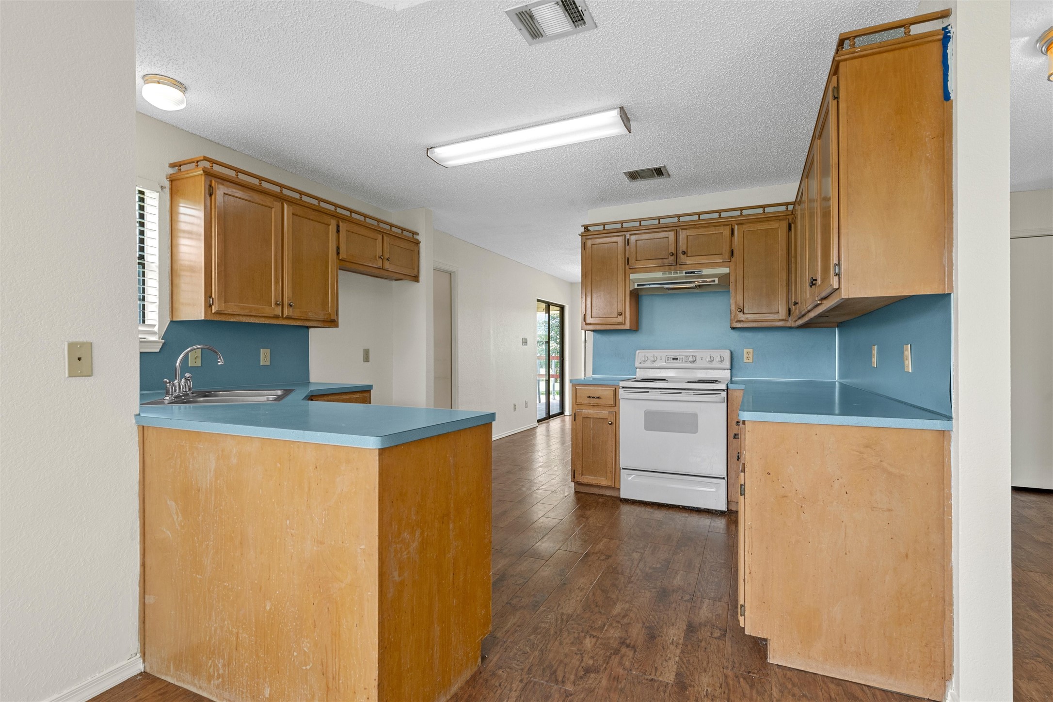 1777 Longhorn Parkway Axtell TX 76624