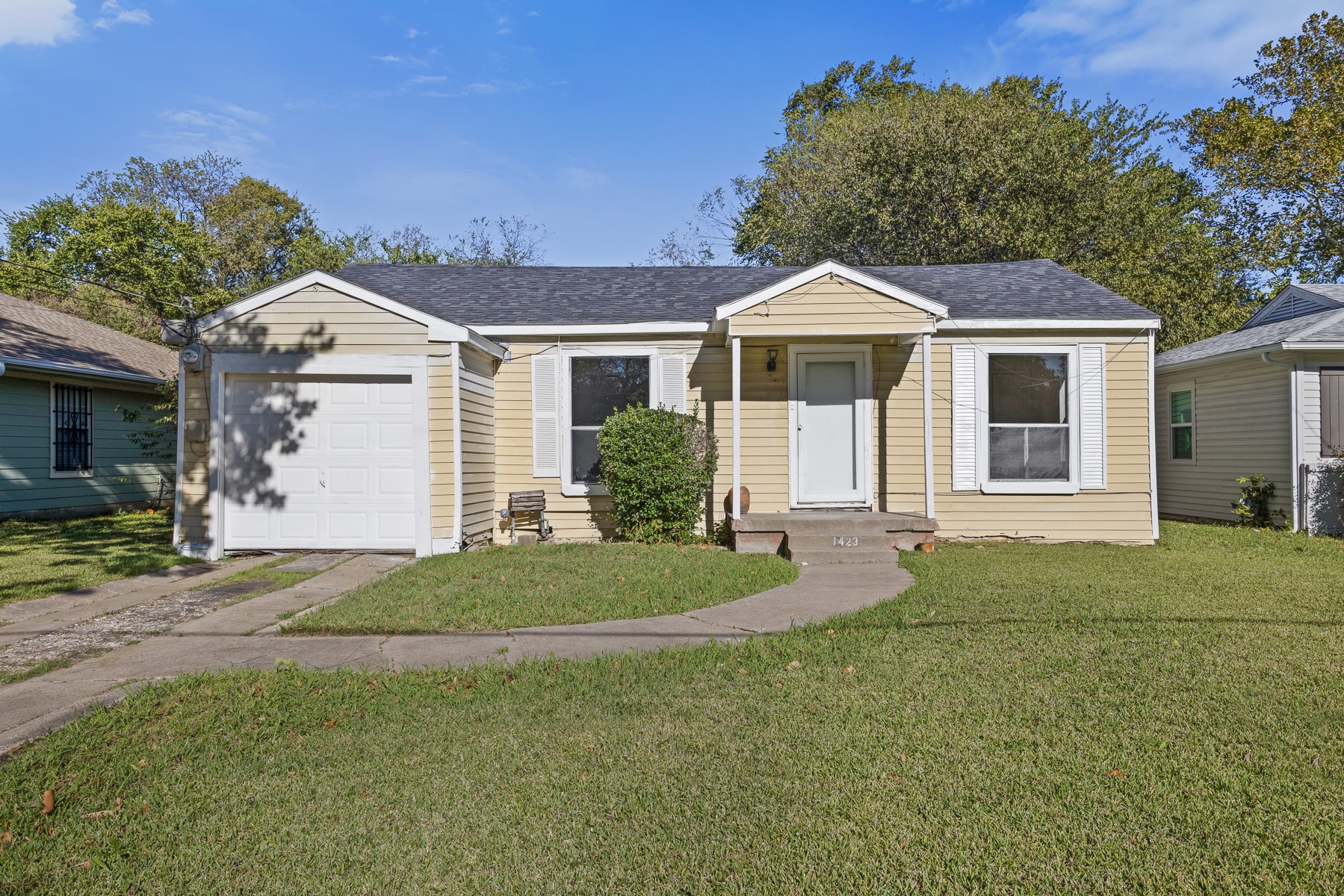 1423 Hortense Avenue Dallas TX 75216