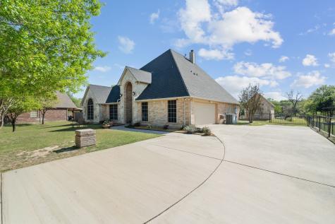 112 Waterfall Court Azle TX 76020