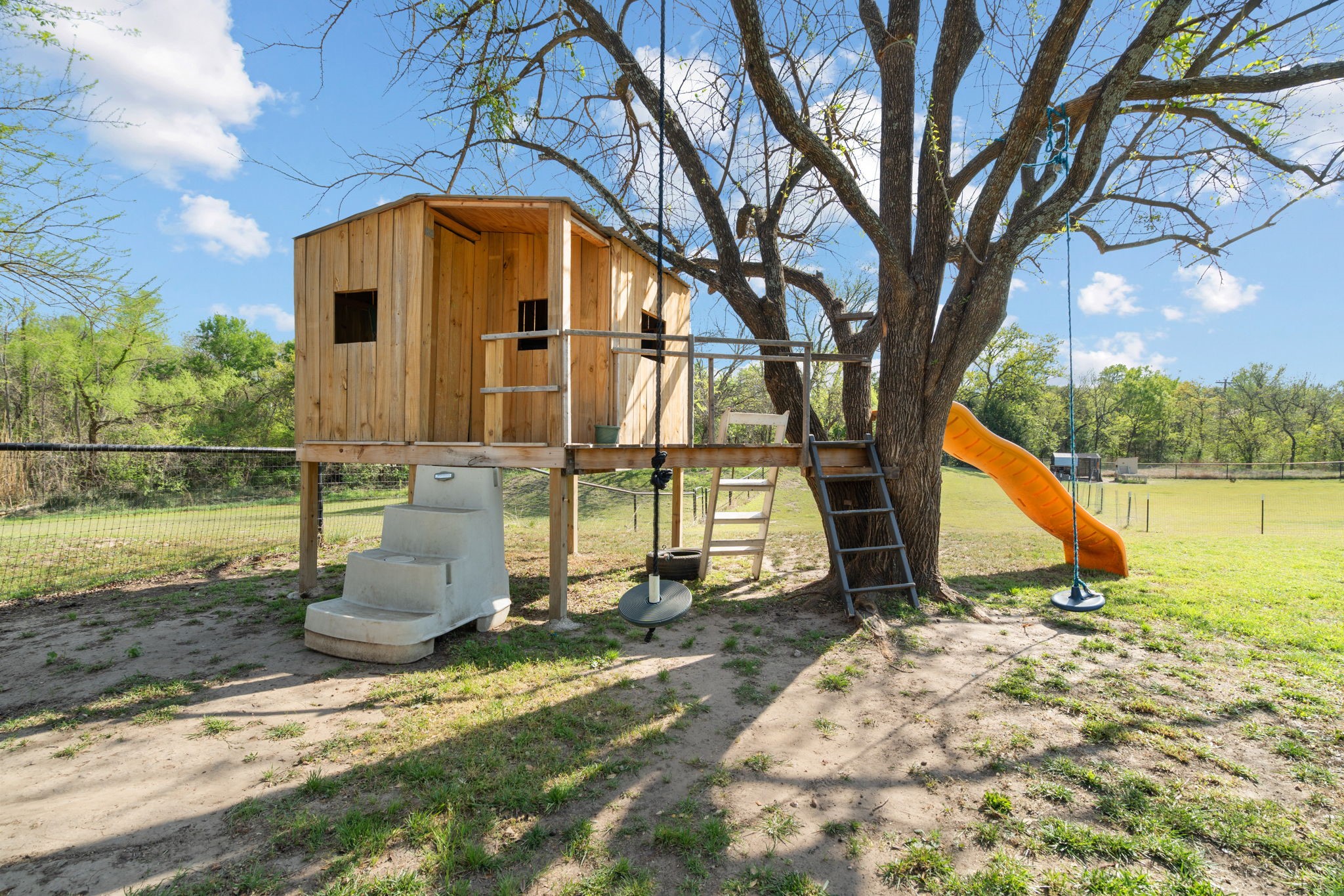 112 Waterfall Court Azle TX 76020