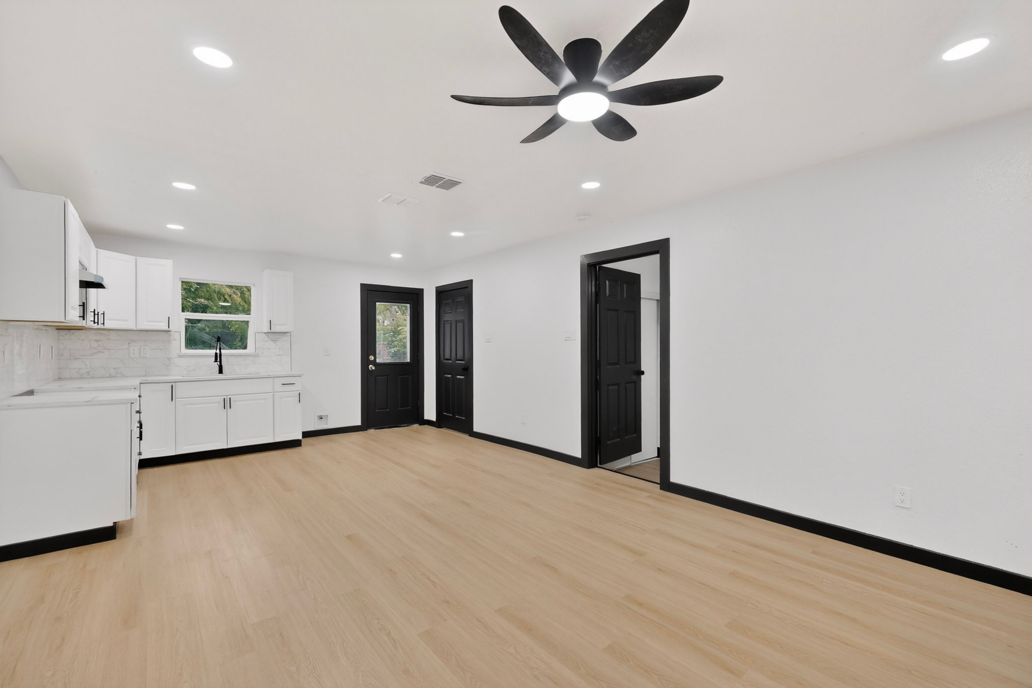 2518 Larry Drive Dallas TX 75228