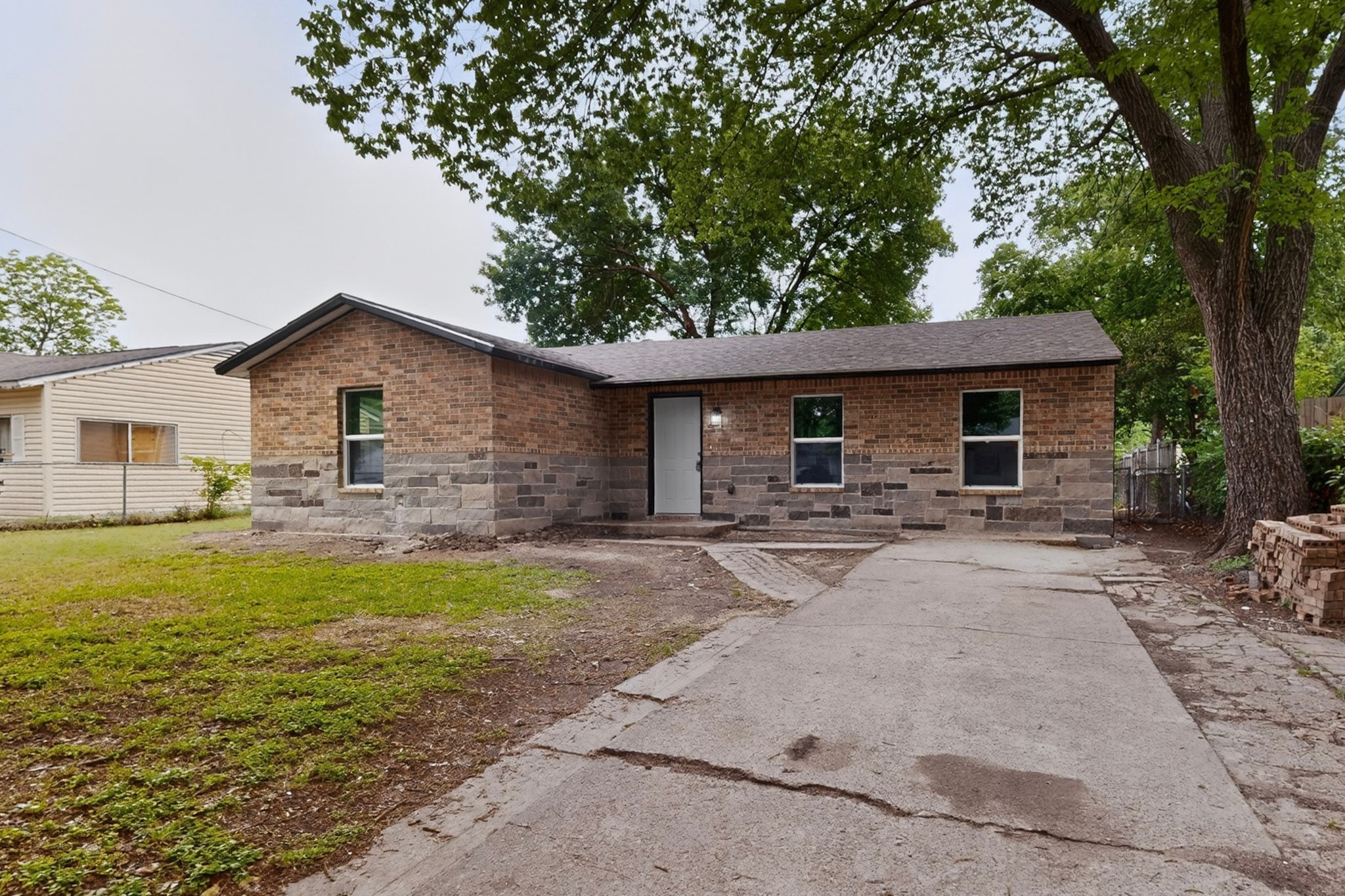2518 Larry Drive Dallas TX 75228