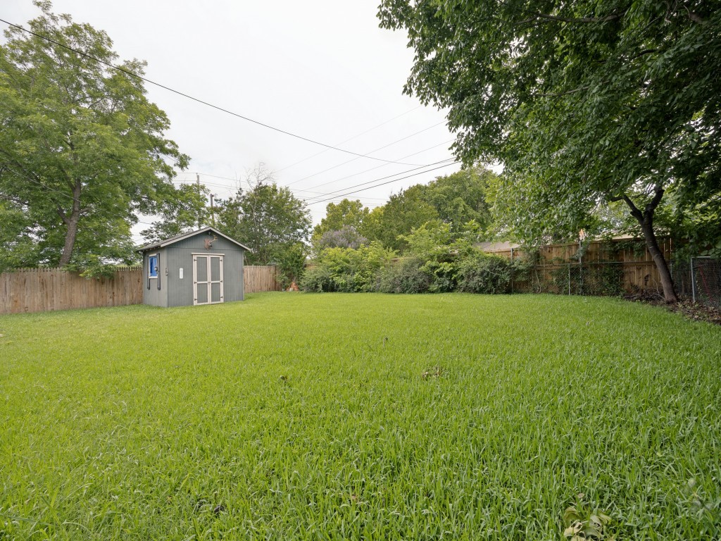 1419 Hillcrest Drive Sherman TX 75092