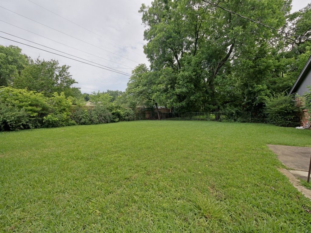 1419 Hillcrest Drive Sherman TX 75092
