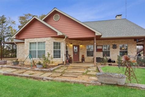 585 County Road 2640 Telephone TX 75488