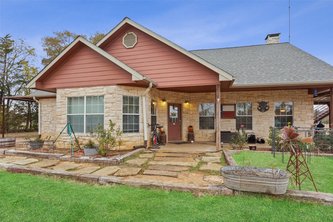 585 County Road 2640 Telephone TX 75488