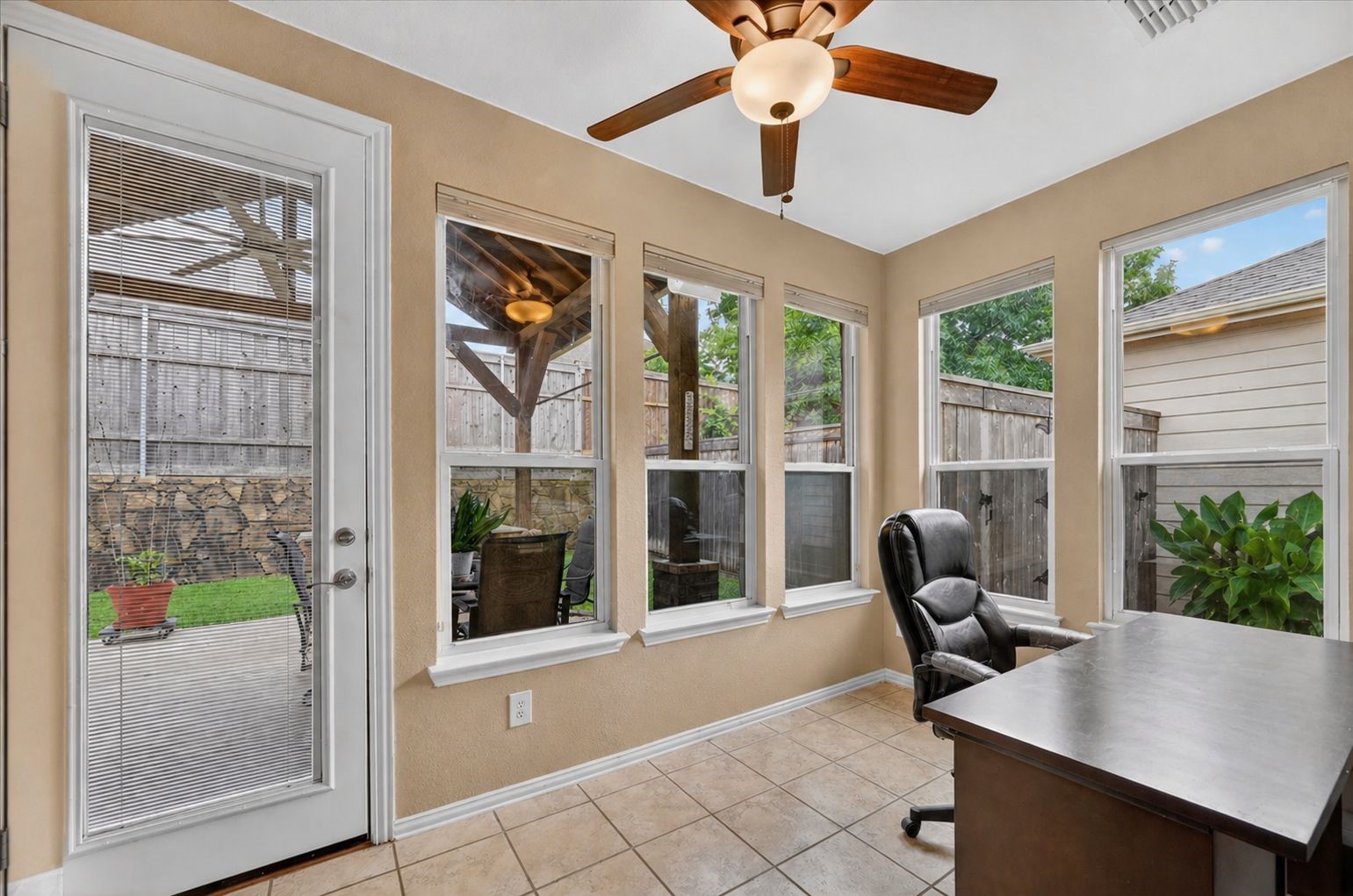 510 Jefferson Lane Lake Dallas TX 75065