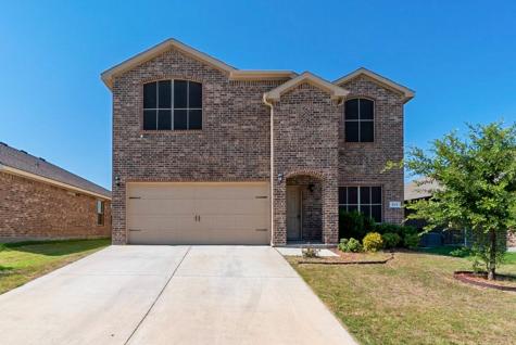 636 River Rock Drive Azle TX 76020