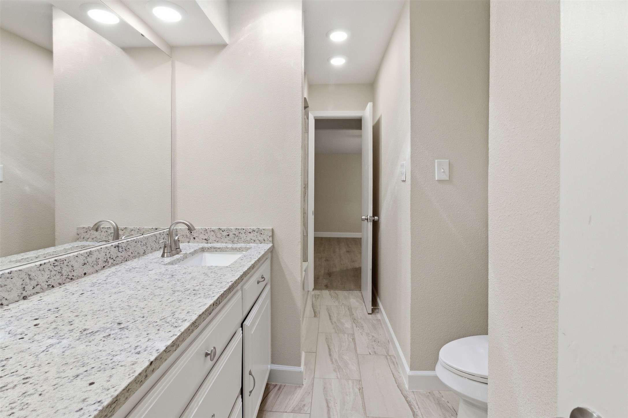 2703 Oak Cliff Lane Arlington TX 76012