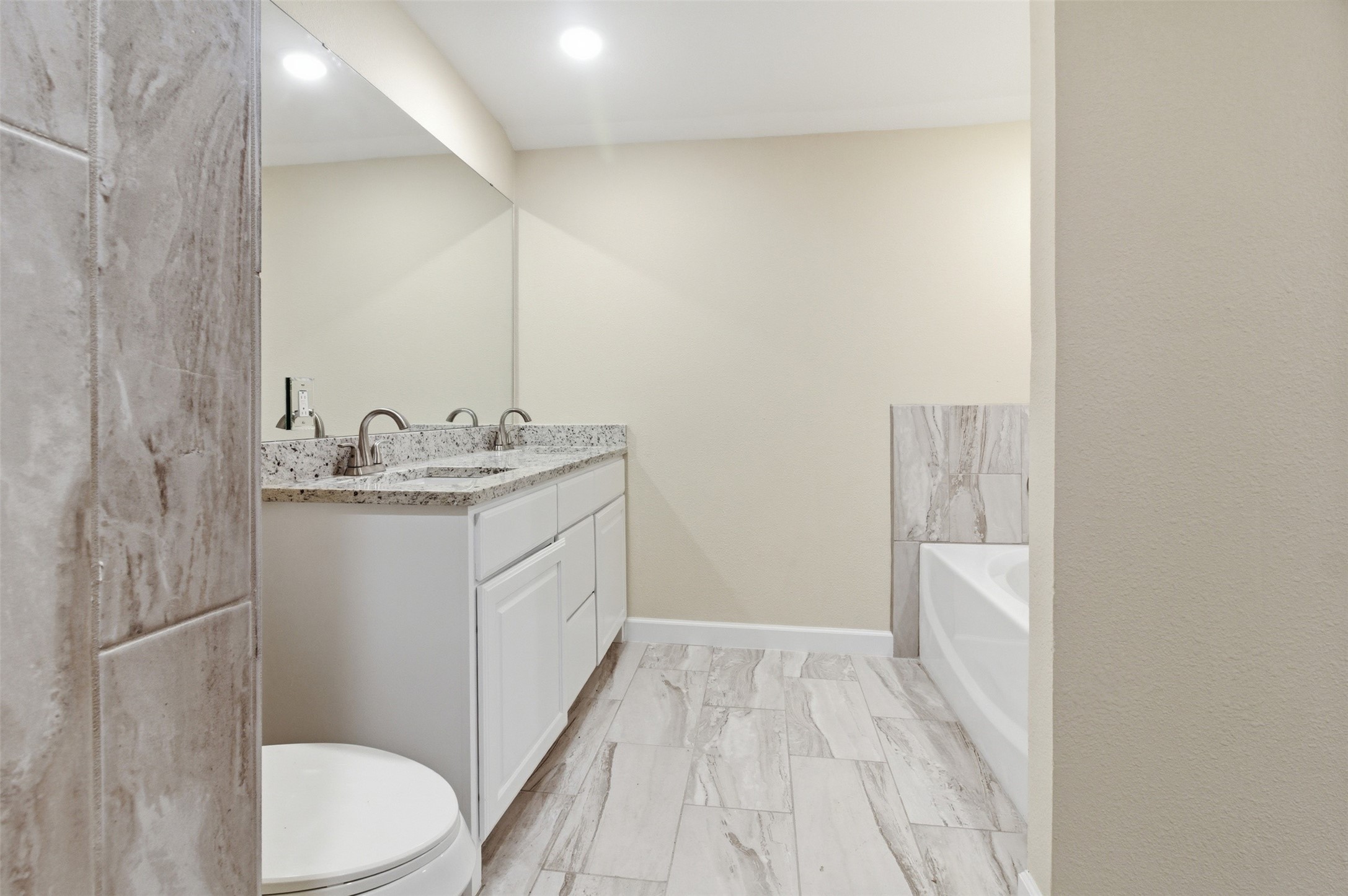 2703 Oak Cliff Lane Arlington TX 76012