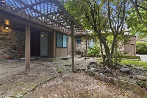 2703 Oak Cliff Lane Arlington TX 76012