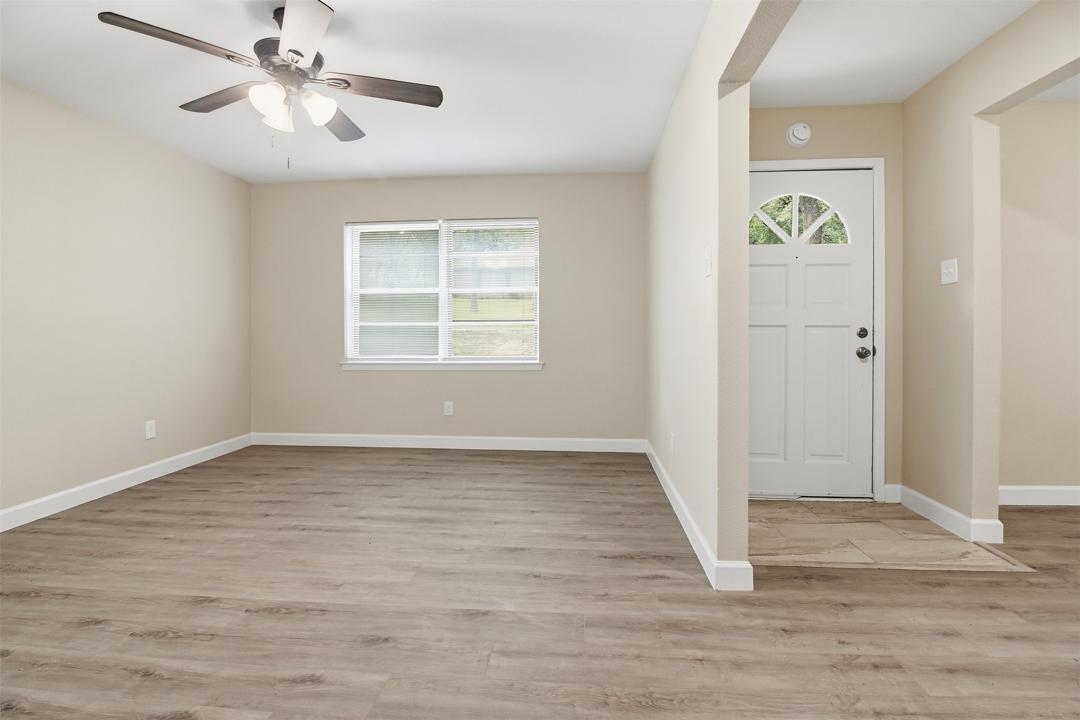 2703 Oak Cliff Lane Arlington TX 76012