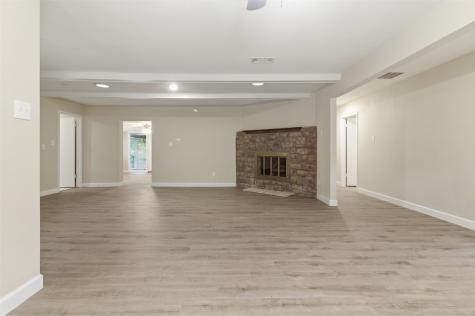 2703 Oak Cliff Lane Arlington TX 76012