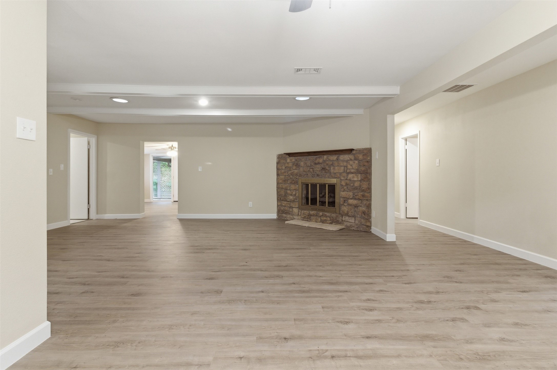 2703 Oak Cliff Lane Arlington TX 76012