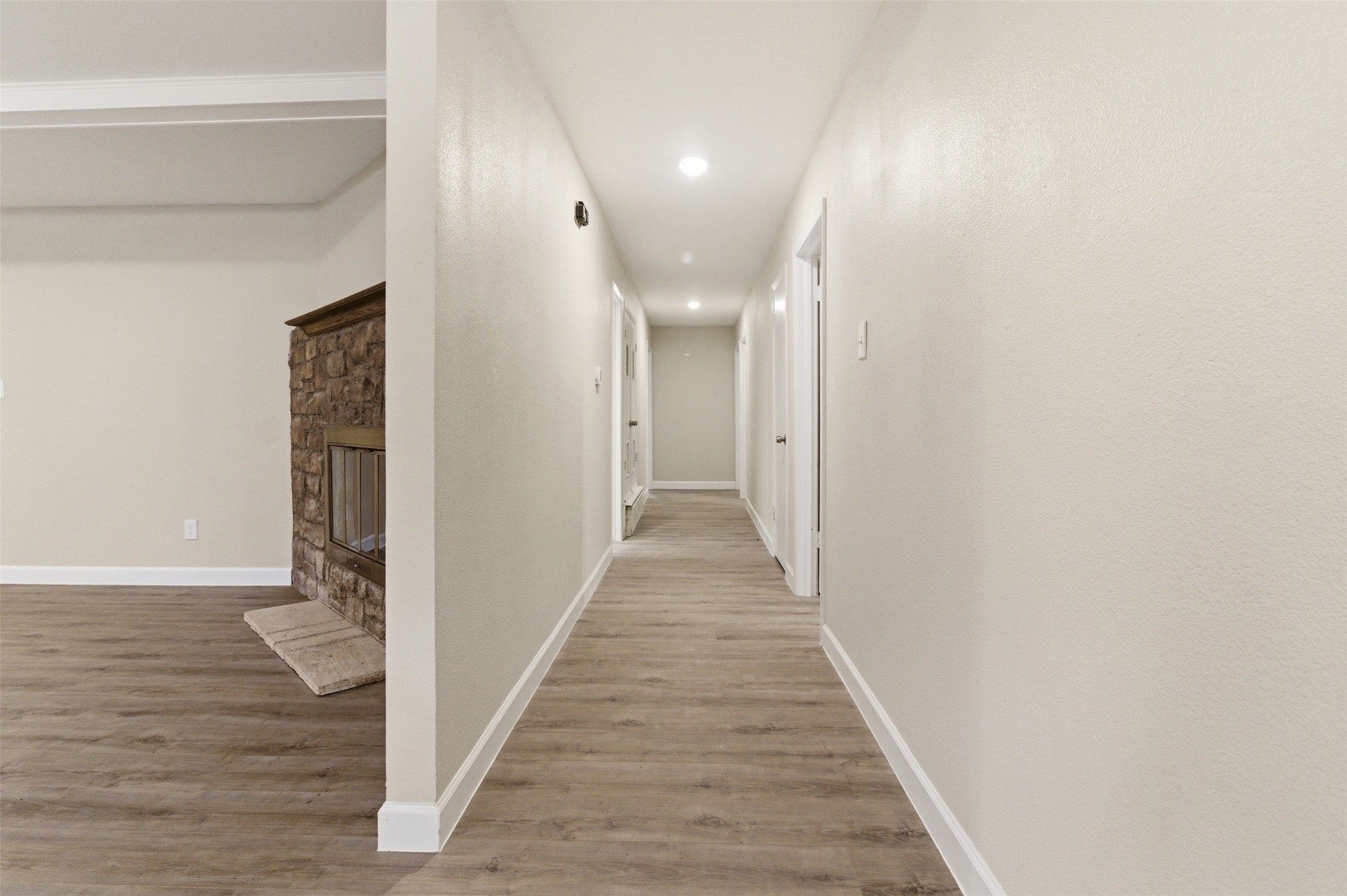 2703 Oak Cliff Lane Arlington TX 76012