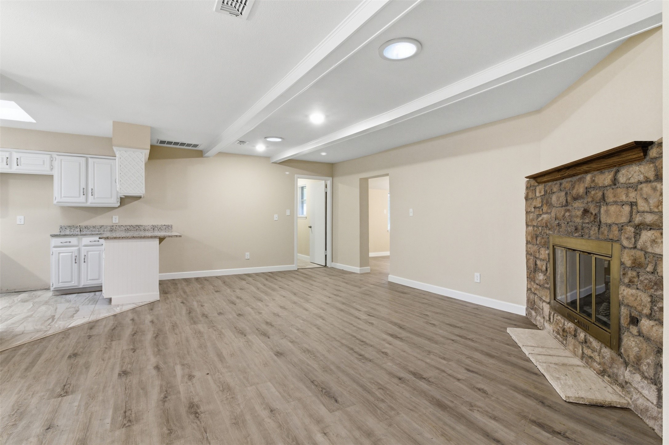 2703 Oak Cliff Lane Arlington TX 76012