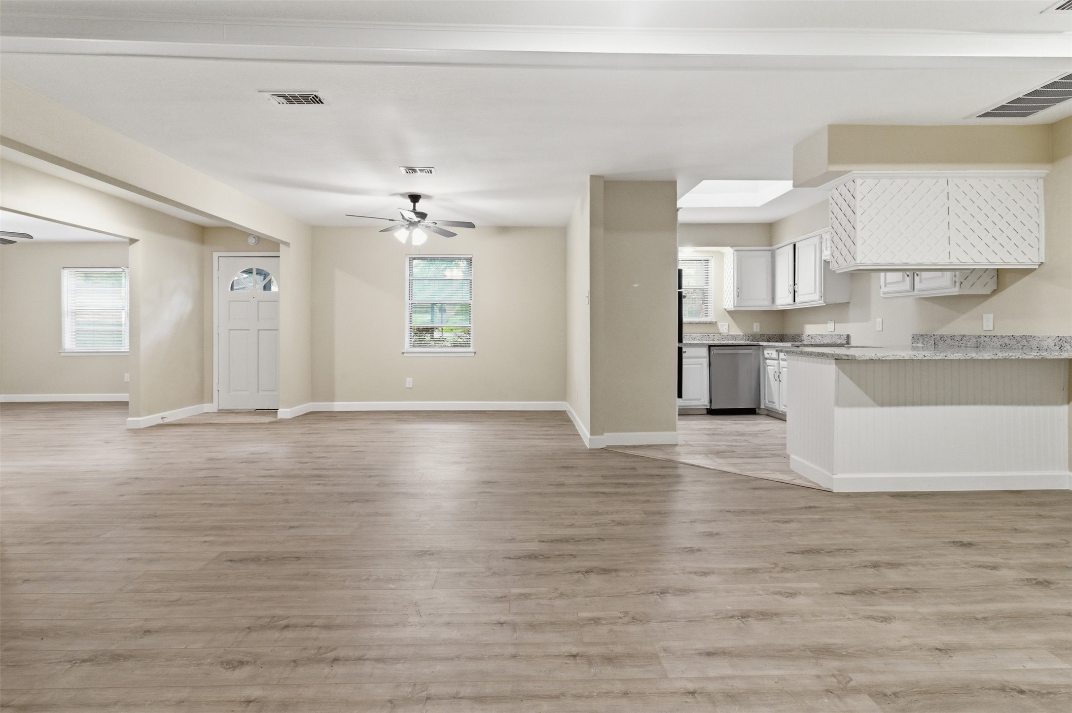 2703 Oak Cliff Lane Arlington TX 76012
