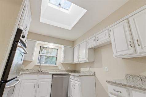 2703 Oak Cliff Lane Arlington TX 76012