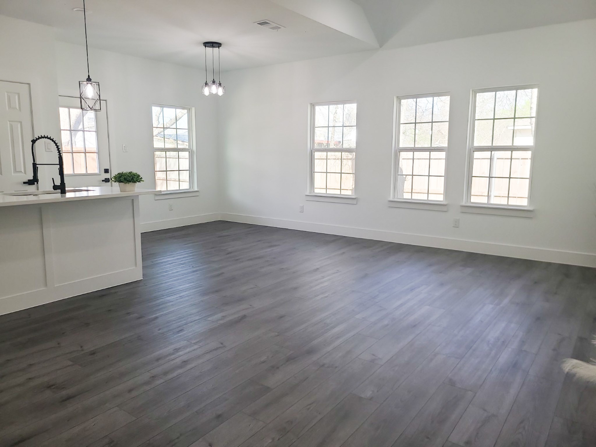 1903 King Street Greenville TX 75401