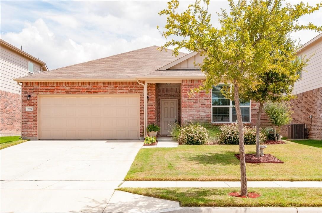 7704 Shorthorn Way Fort Worth TX 76131