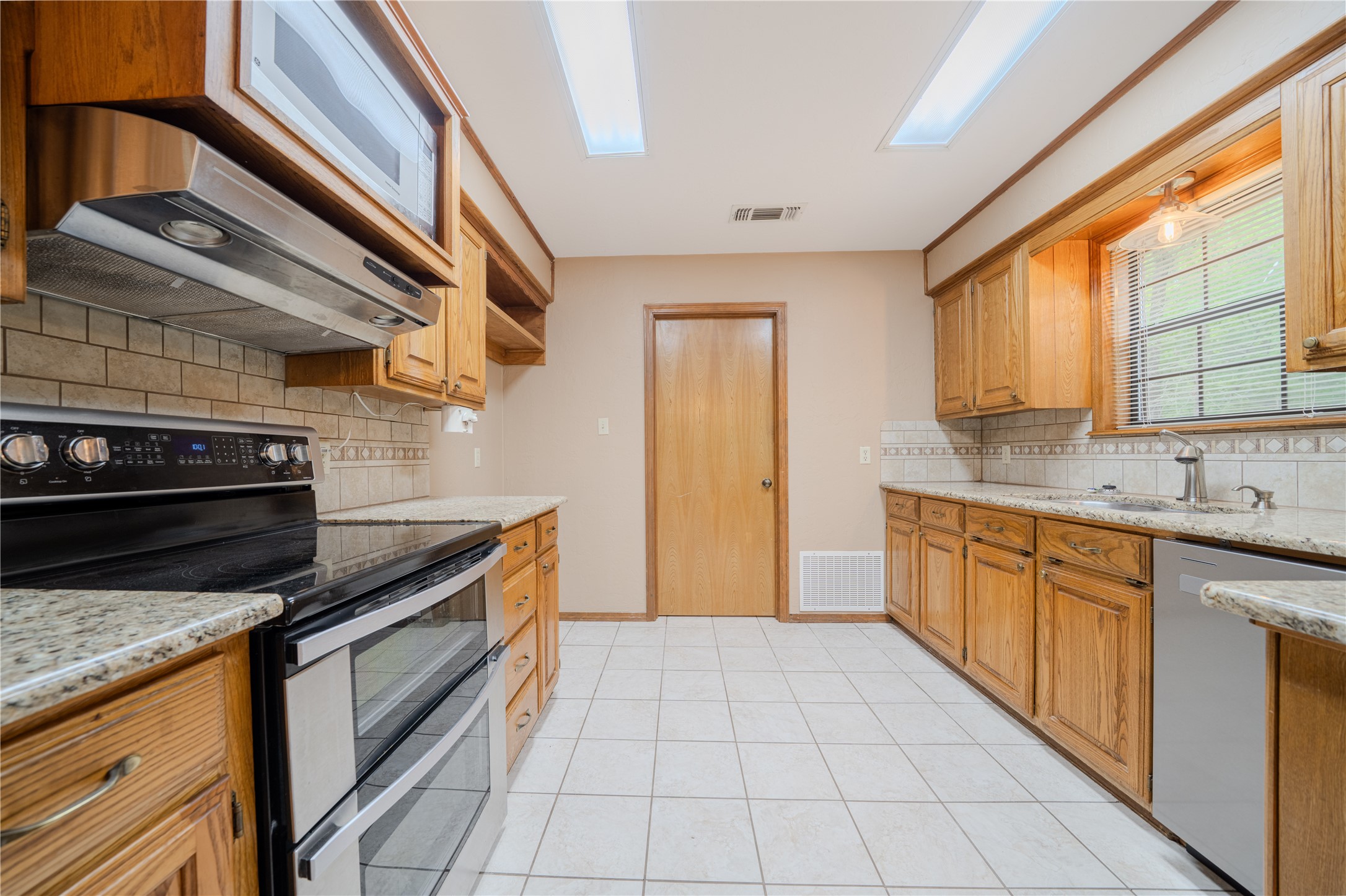 2987 Cr 1596 Avinger TX 75630