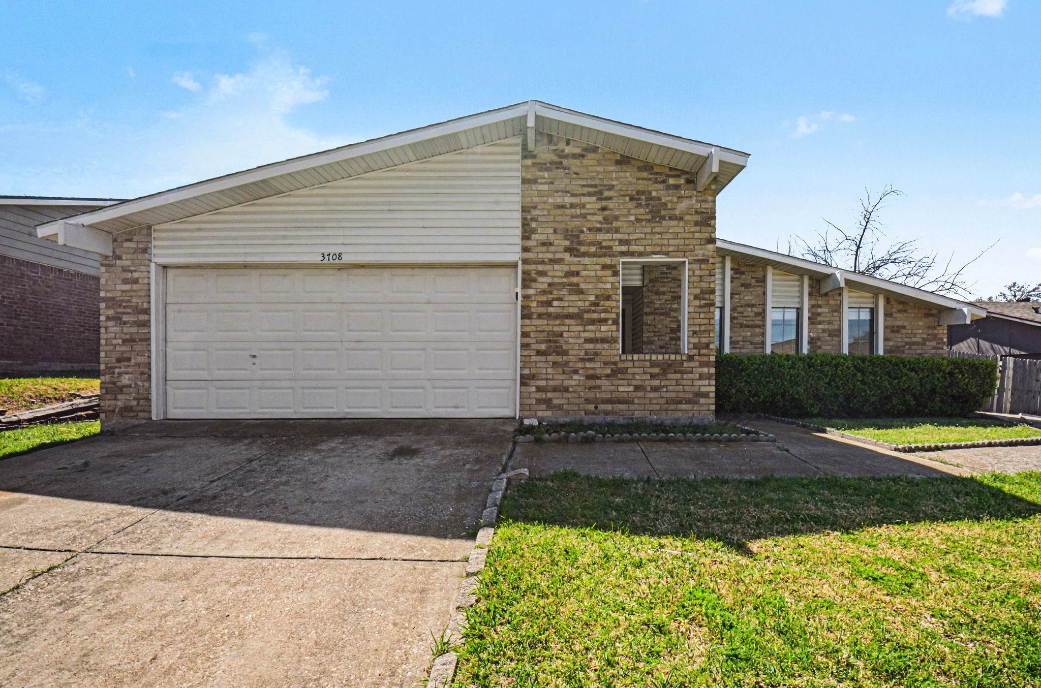 3708 Pinewood Street Bedford TX 76021