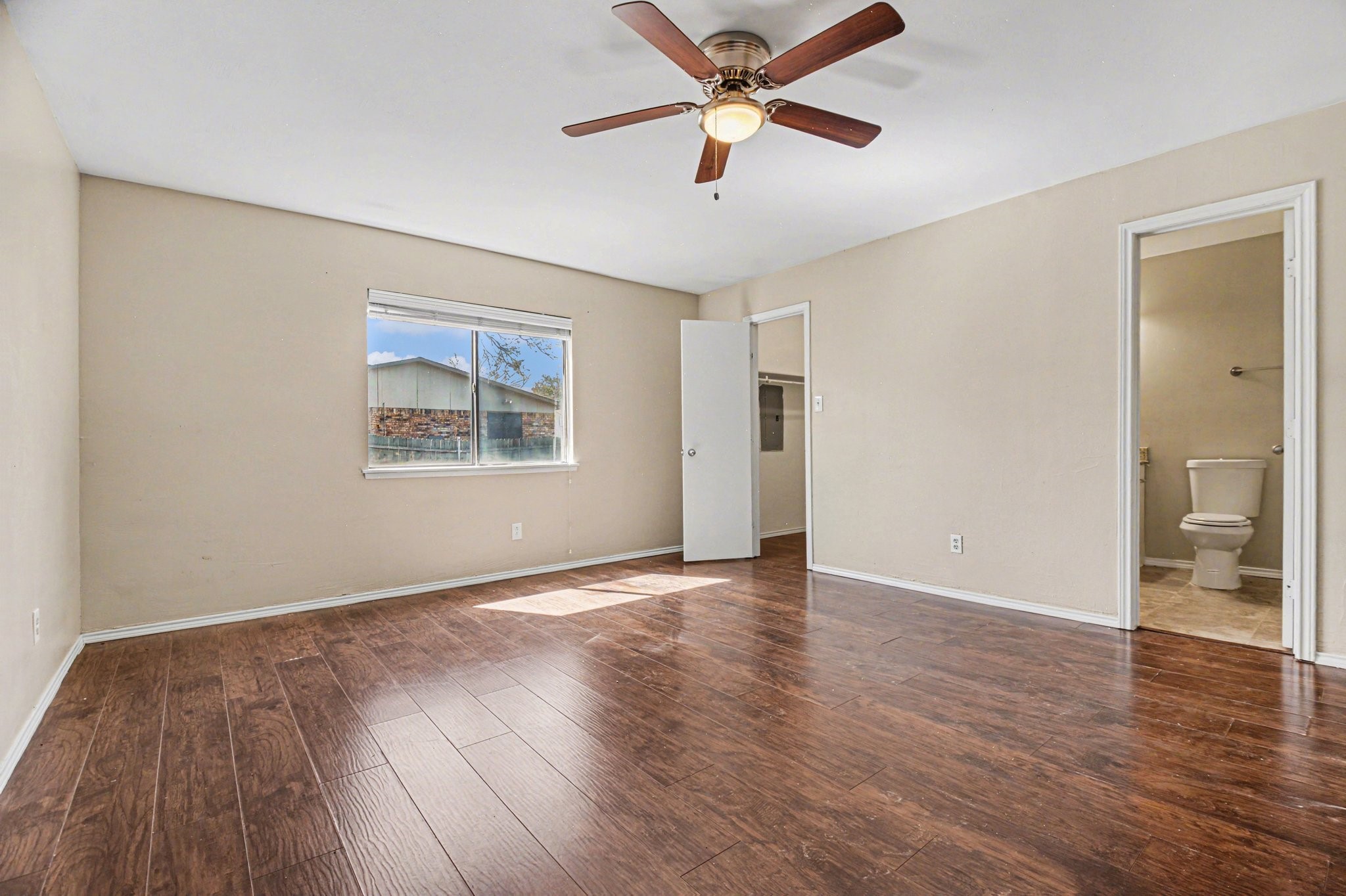 3708 Pinewood Street Bedford TX 76021