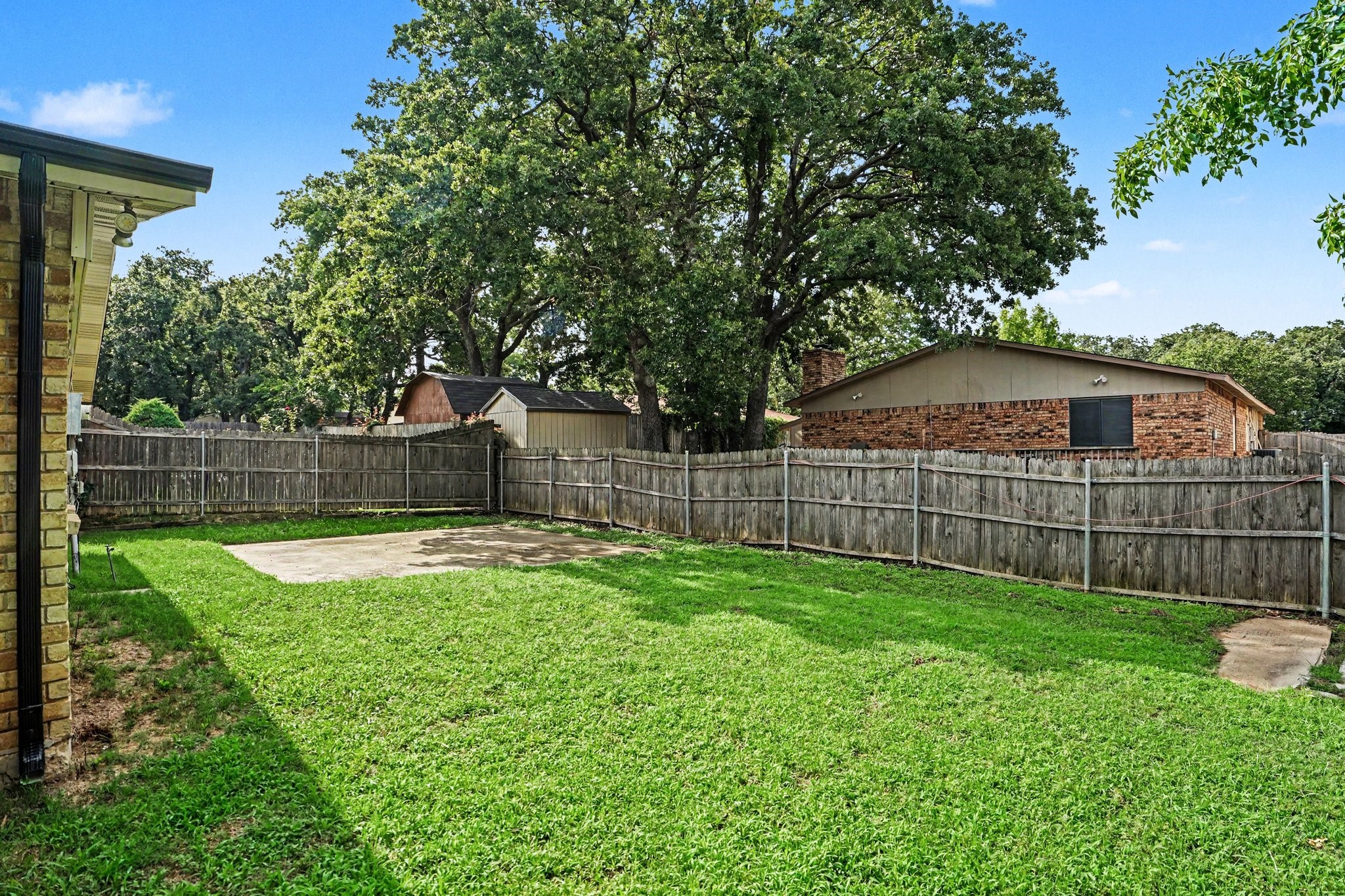 3708 Pinewood Street Bedford TX 76021