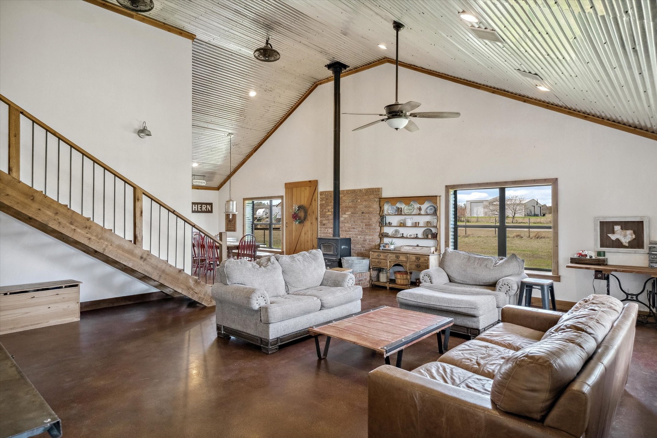 2042 Vz County Road 4123 Canton TX 75103