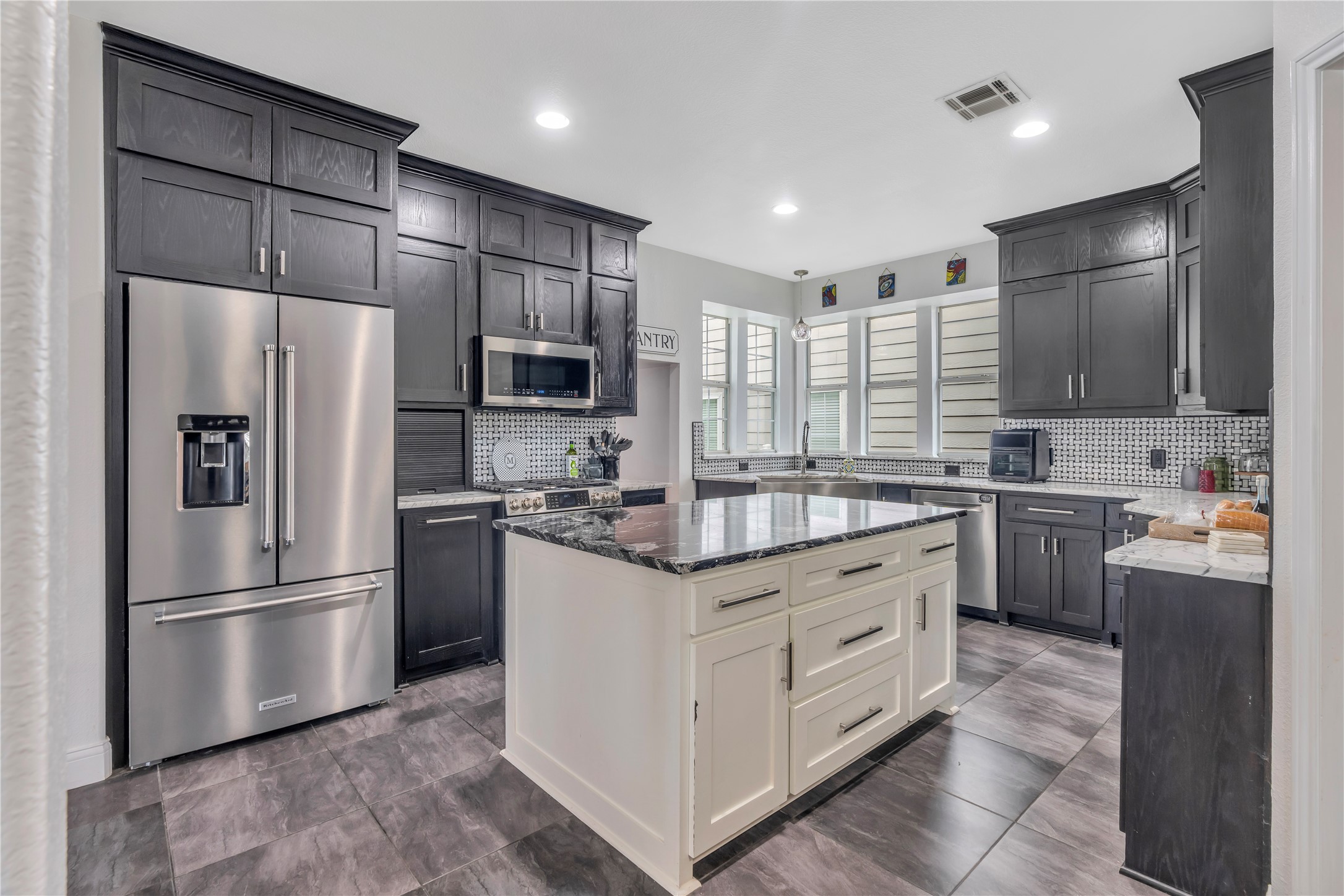 1105 Wenk Court Aubrey TX 76227