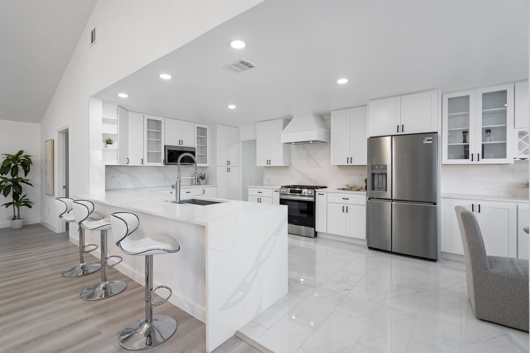 3851 Goodfellow Drive Dallas TX 75229