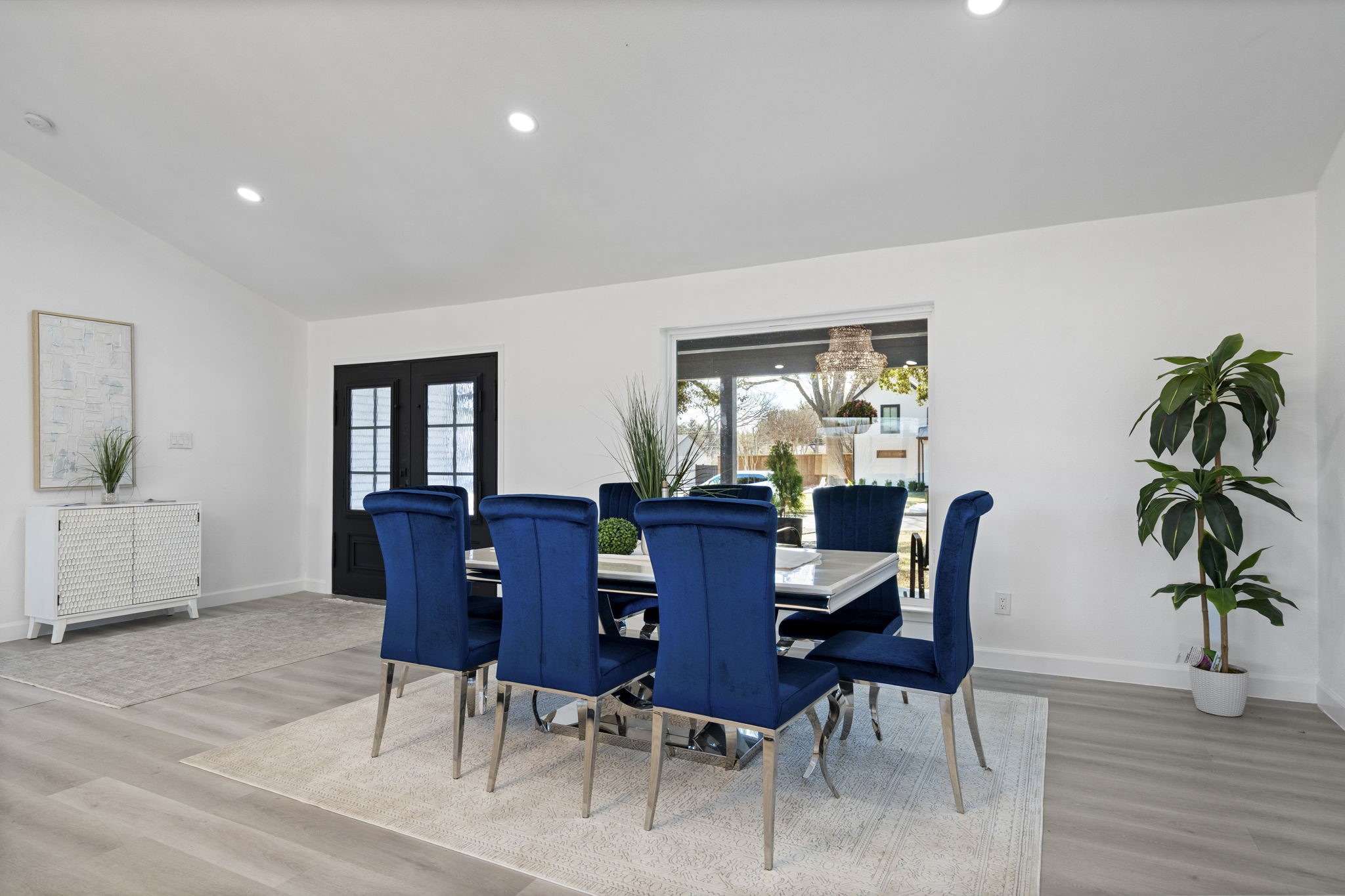 3851 Goodfellow Drive Dallas TX 75229