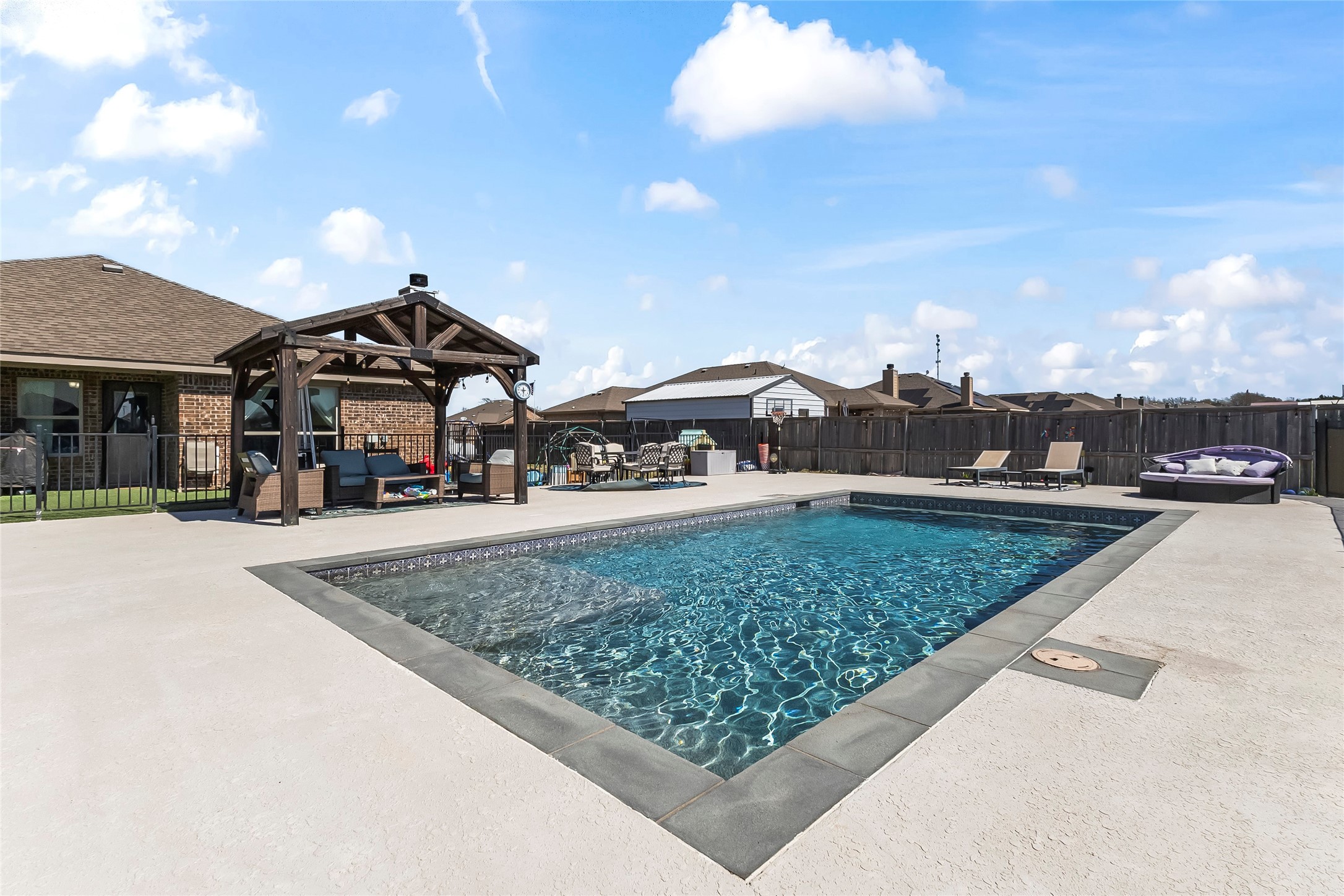 338 Amber Lane Nevada TX 75173