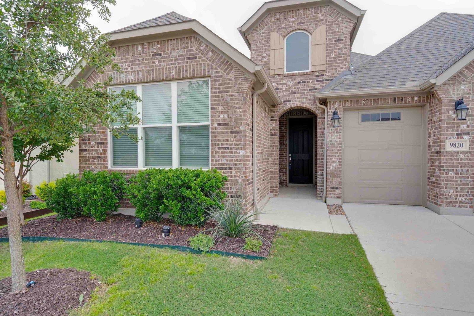 9820 Stonefield Denton TX 76207