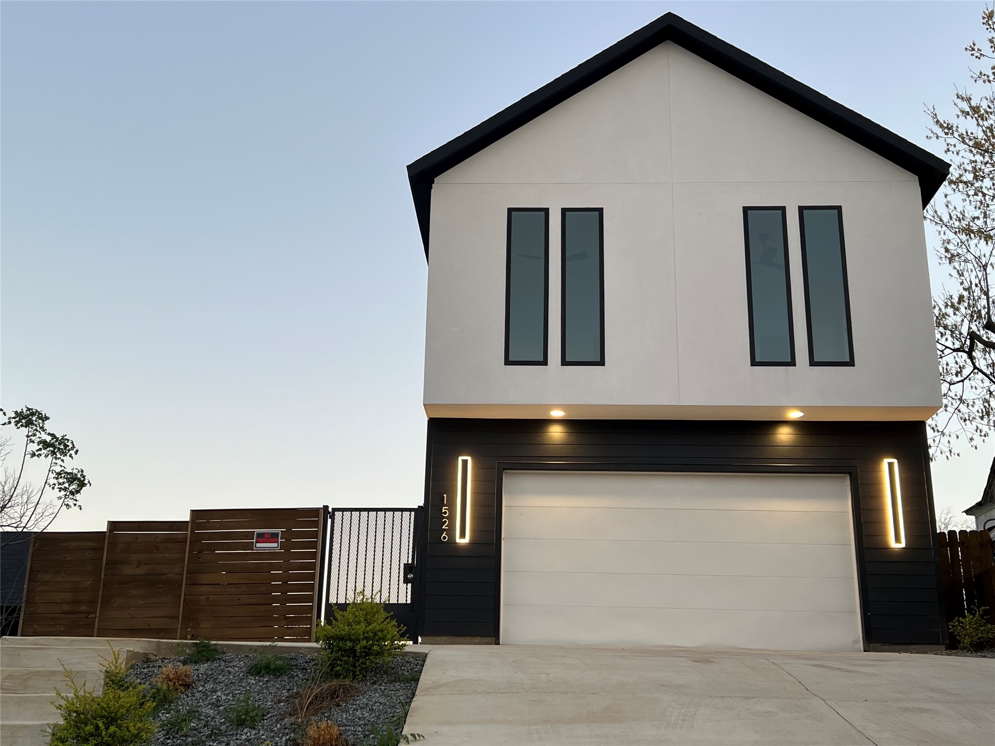 1526 Claude Street Dallas TX 75203