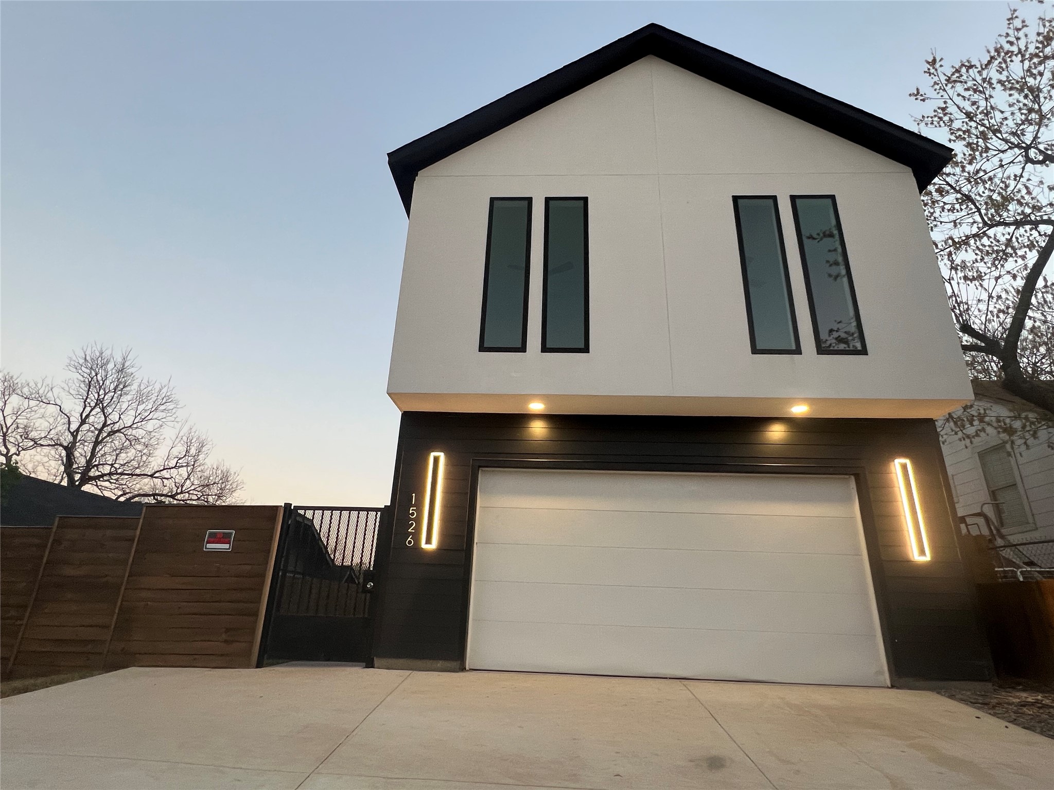 1526 Claude Street Dallas TX 75203