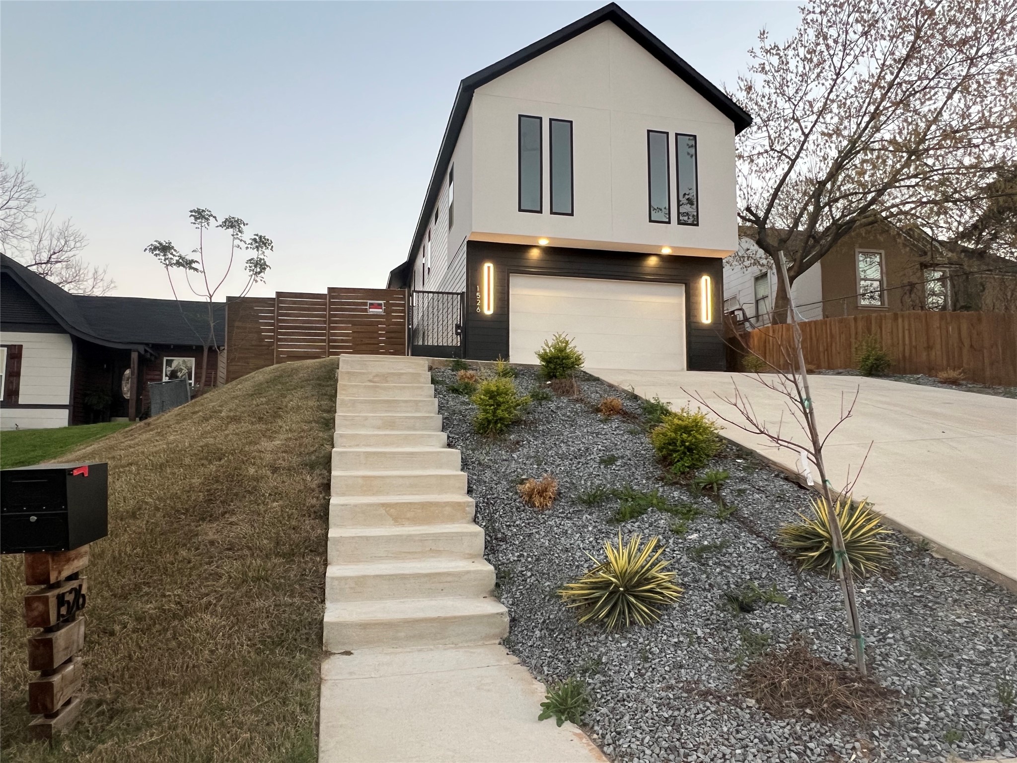 1526 Claude Street Dallas TX 75203