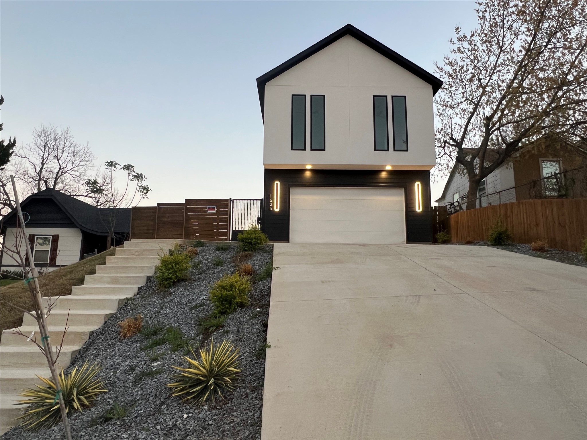 1526 Claude Street Dallas TX 75203