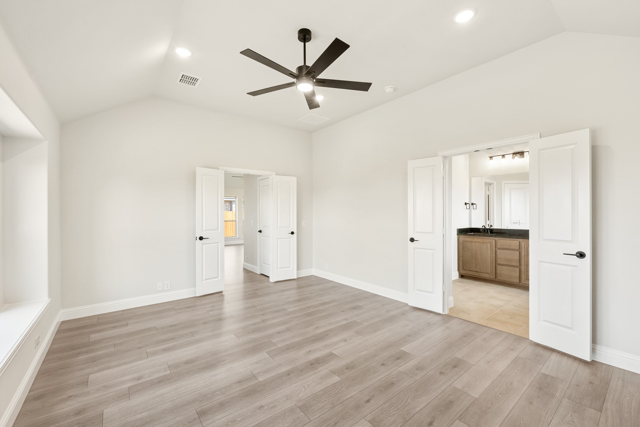 416 Carnero Drive Granbury TX 76049