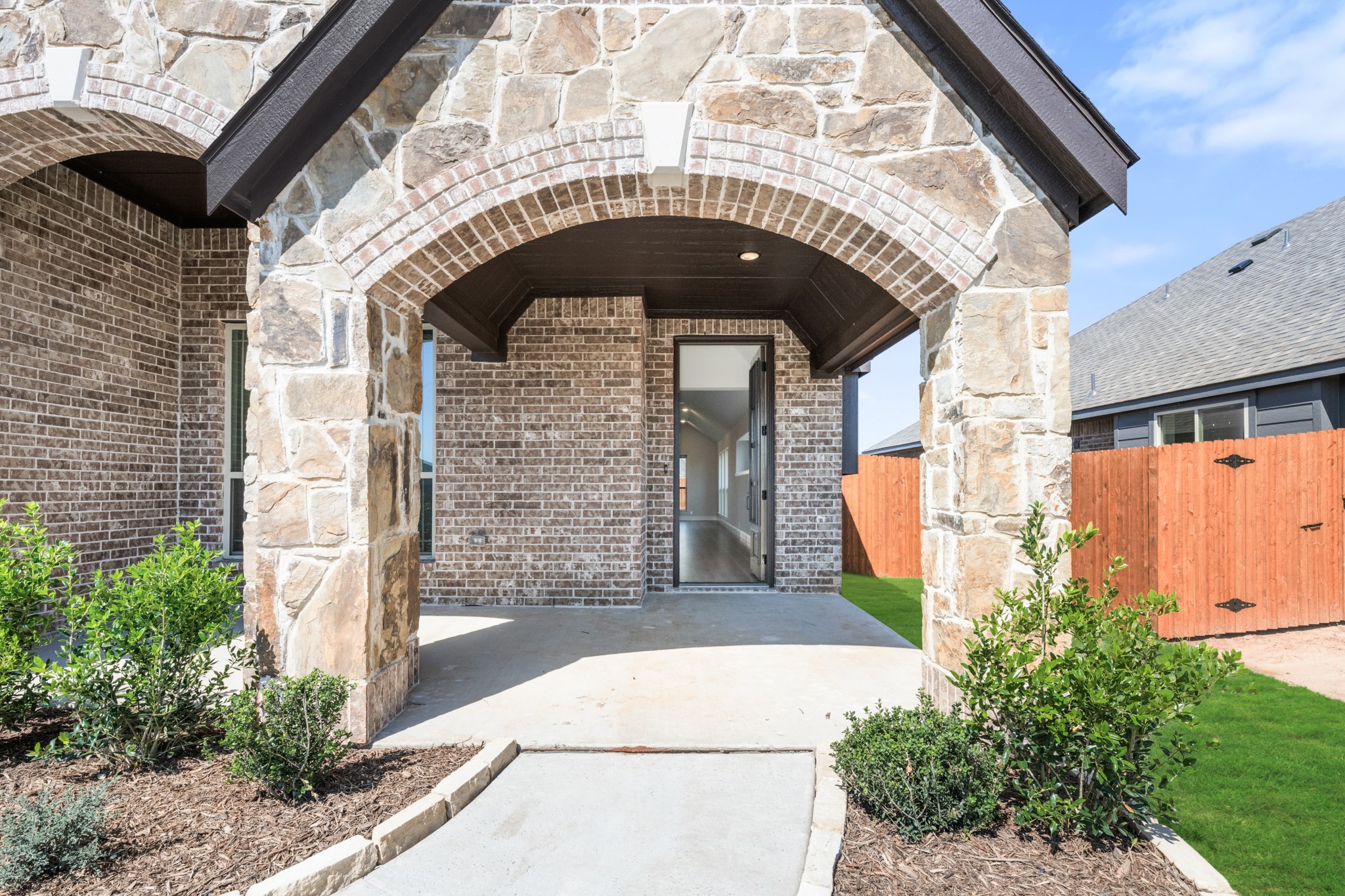 416 Carnero Drive Granbury TX 76049