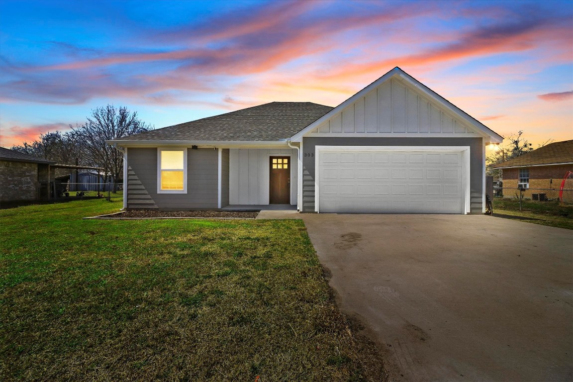 303 Armstrong Street Valley View TX 76272