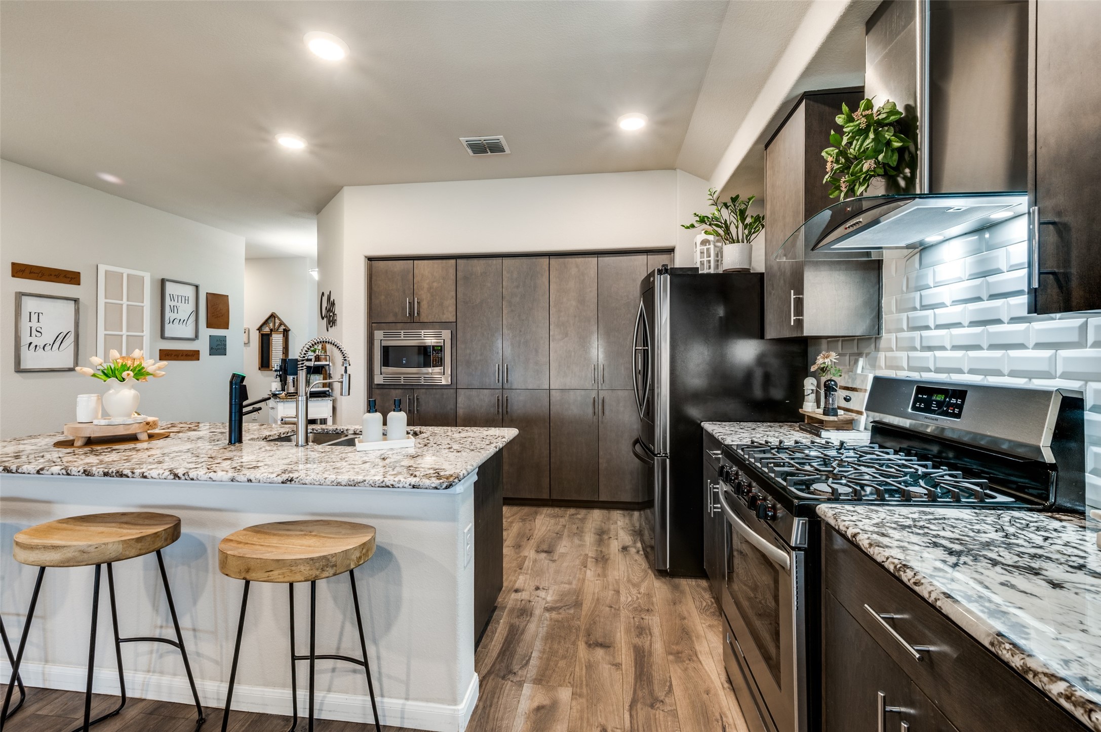 3304 Adobe Vista Aubrey TX 76227
