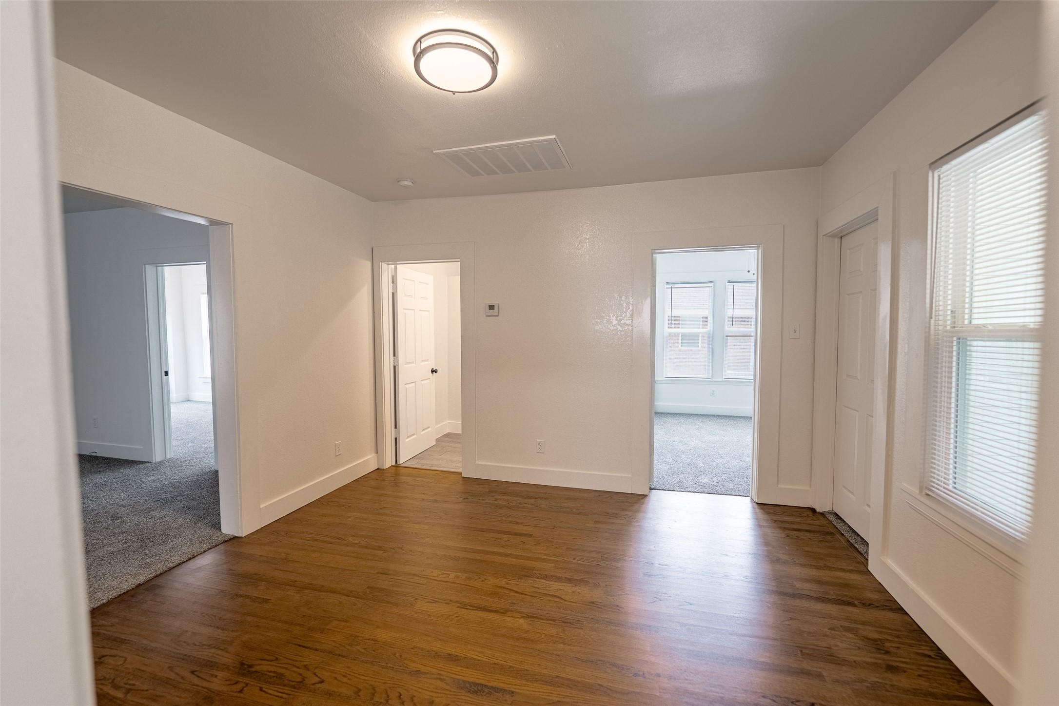 924 E Leuda Street Fort Worth TX 76104