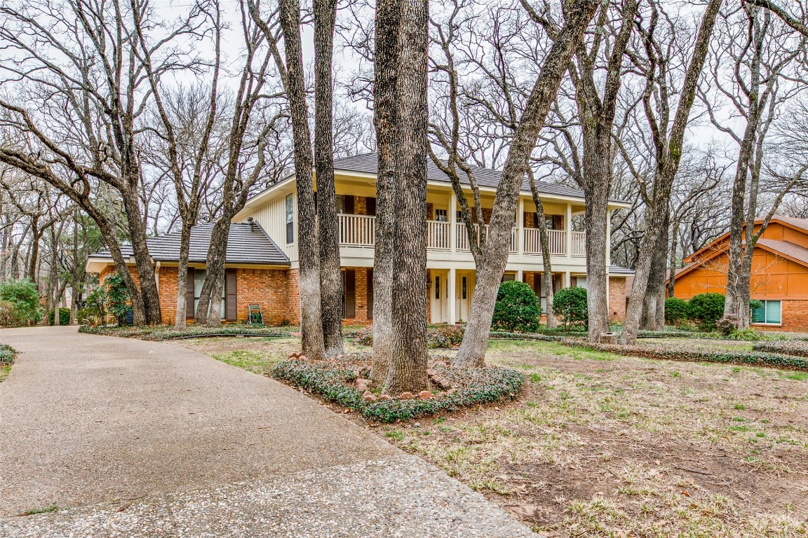 2108 Cross Creek Court Arlington TX 76017