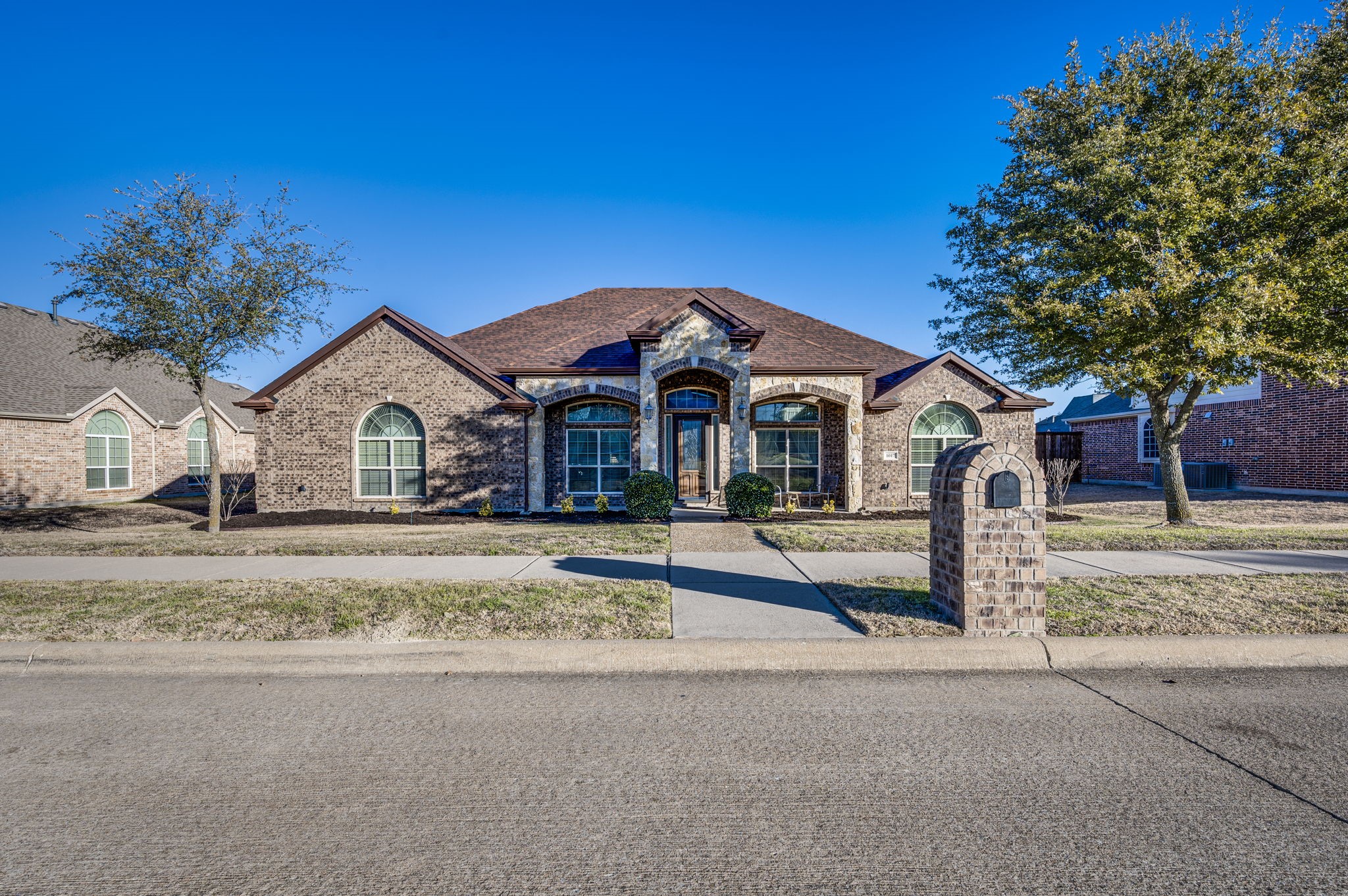 1017 Regal Bluff Lane Desoto TX 75115