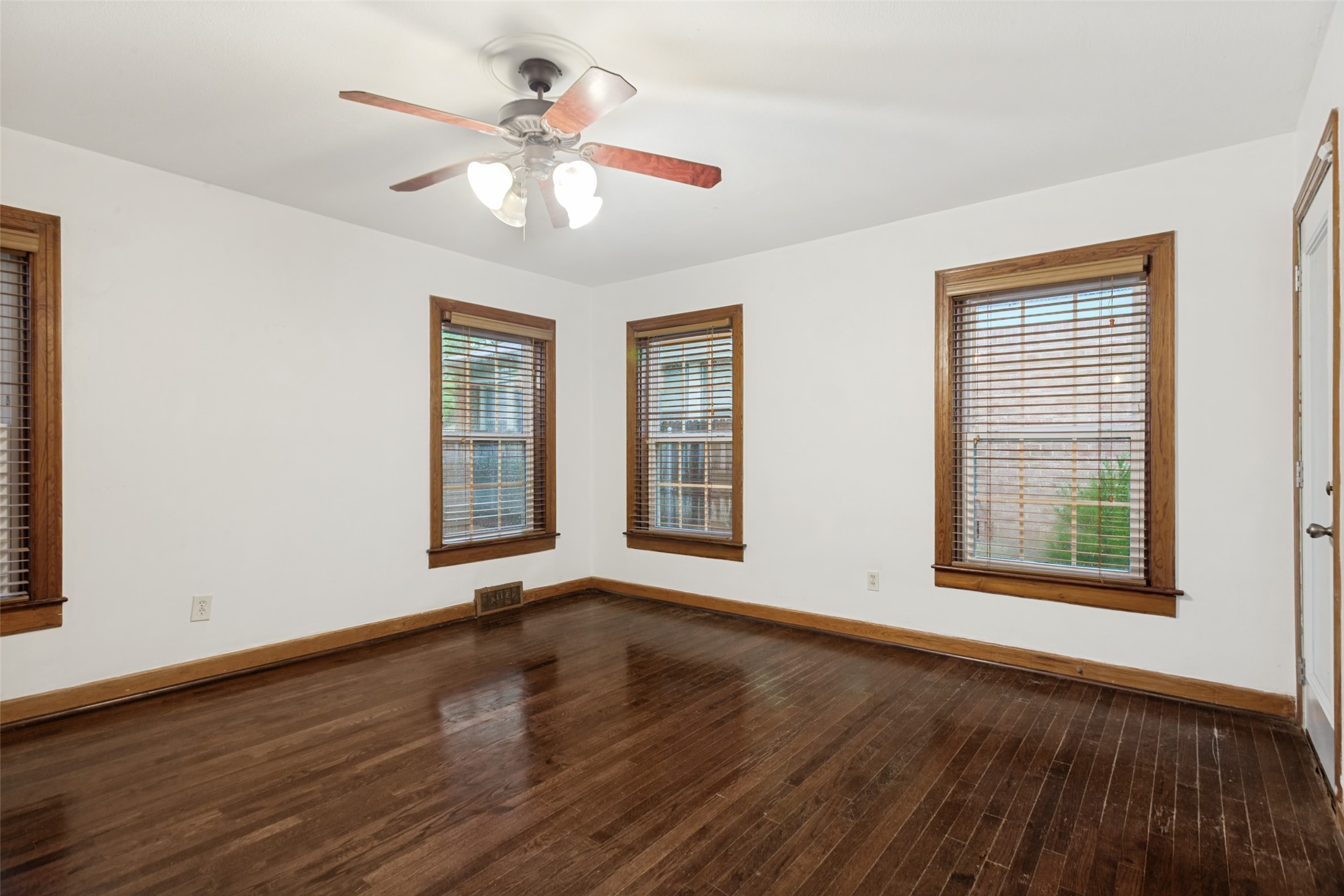2321 Primrose Avenue Fort Worth TX 76111